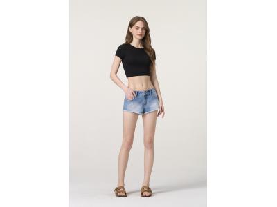 casual versatile denim shorts